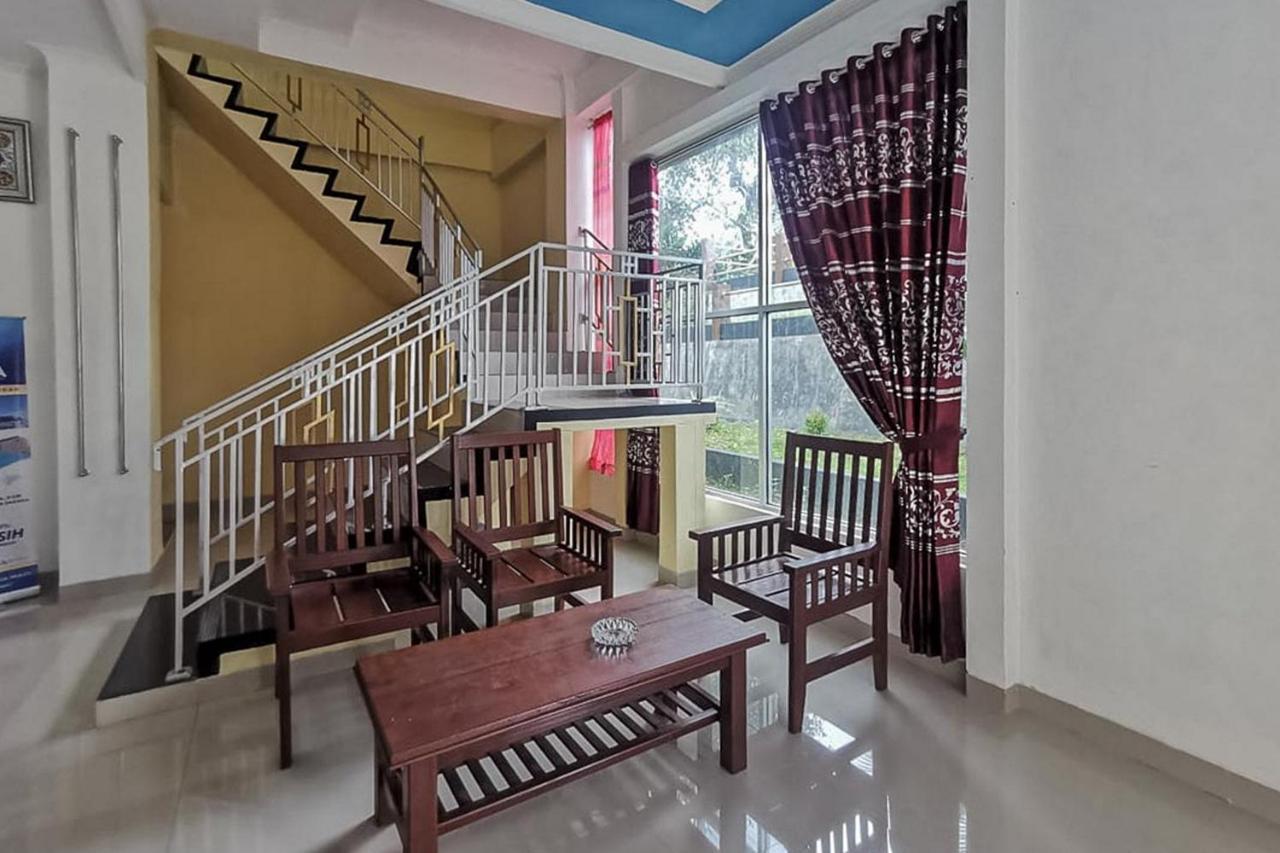Reddoorz Near Kantor Walikota Bontang Nyerakat Extérieur photo