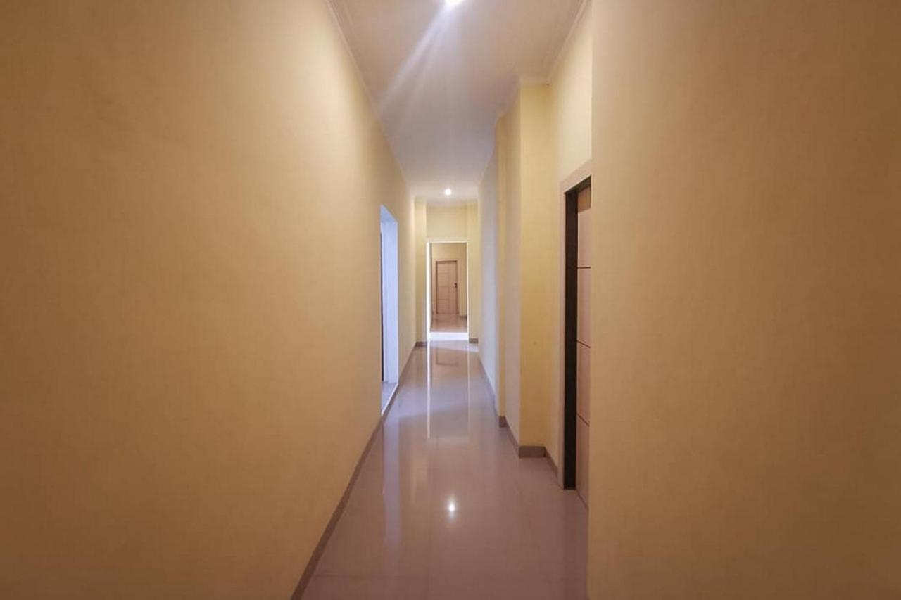 Reddoorz Near Kantor Walikota Bontang Nyerakat Extérieur photo